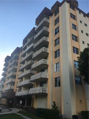 15600 NW 7th Avenue 421, Miami, FL 33169