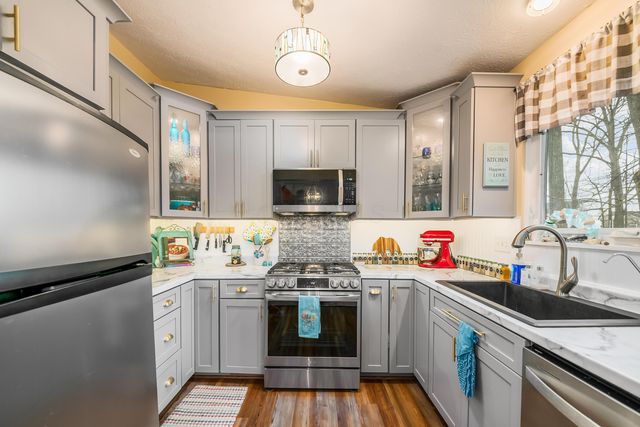 3870 Cypress Creek Drive, Columbus, OH 43228