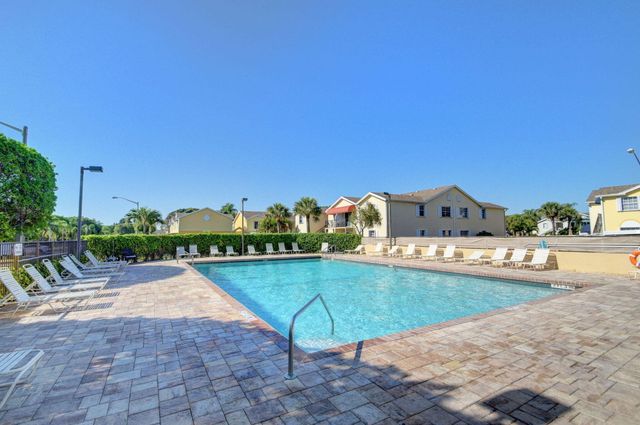 621 Waterside Drive, Hypoluxo, FL 33462