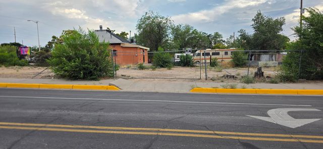 903 Broadway Boulevard SE, Albuquerque, NM 87102