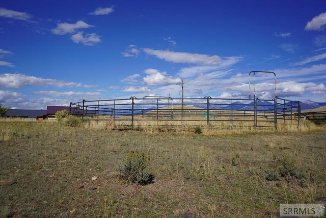 22 Sunflower Road, Salmon, ID 83467