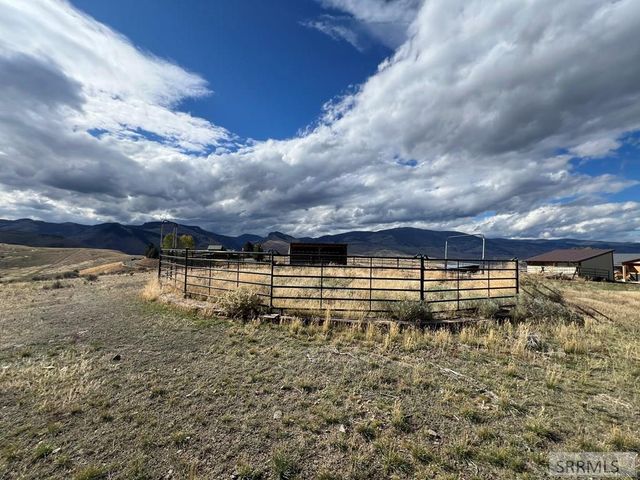 22 Sunflower Road, Salmon, ID 83467