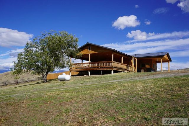 22 Sunflower Road, Salmon, ID 83467