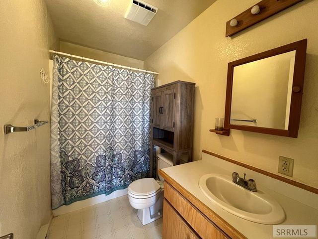 22 Sunflower Road, Salmon, ID 83467