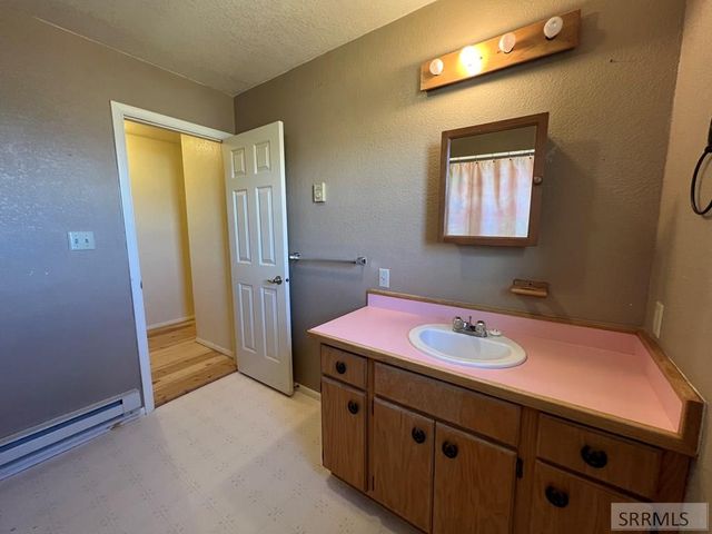 22 Sunflower Road, Salmon, ID 83467