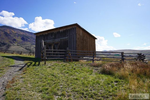 22 Sunflower Road, Salmon, ID 83467