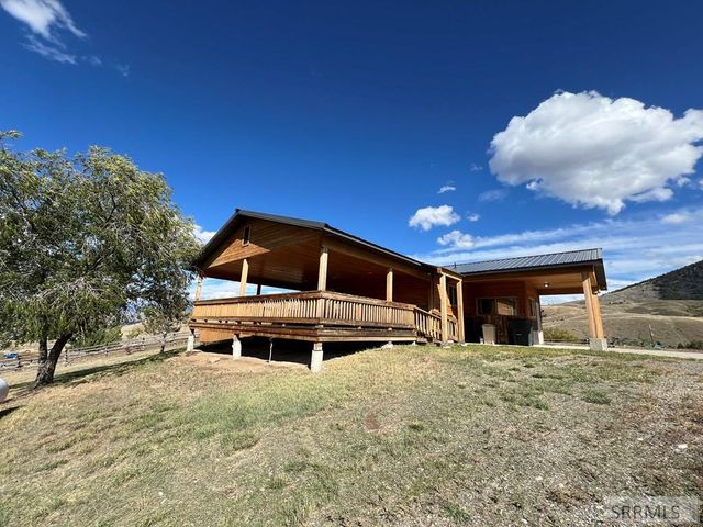 22 Sunflower Road, Salmon, ID 83467