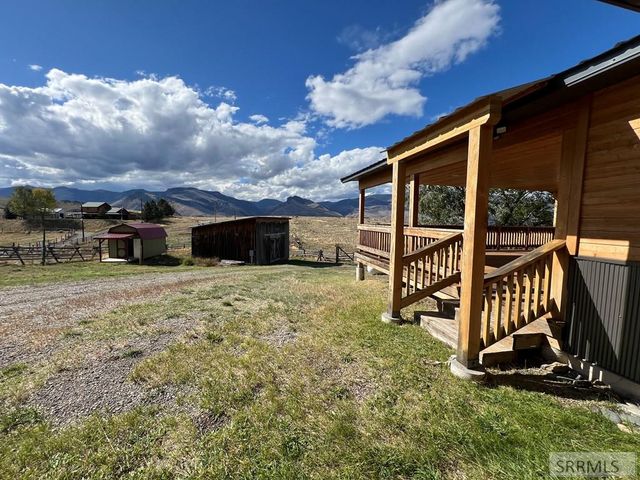 22 Sunflower Road, Salmon, ID 83467