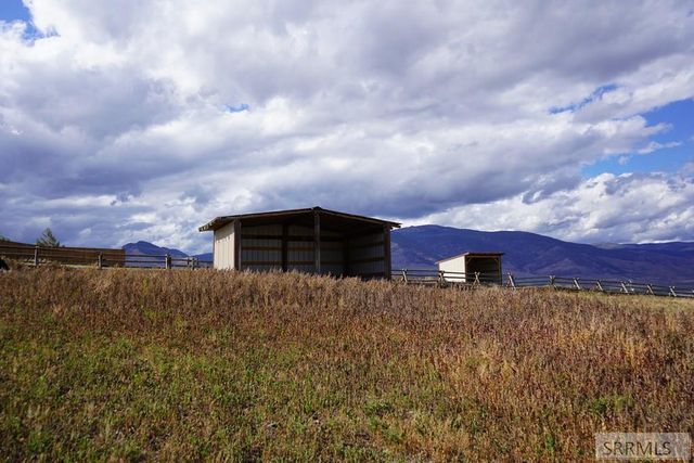 22 Sunflower Road, Salmon, ID 83467