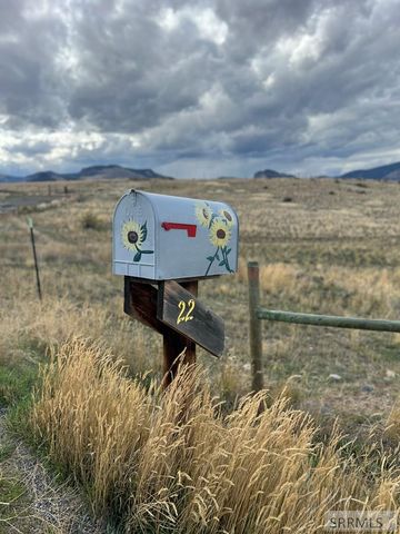22 Sunflower Road, Salmon, ID 83467
