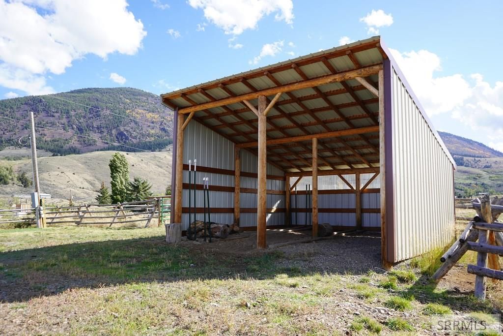 Image 11 of property listing at 22 Sunflower Road, Salmon, ID 83467