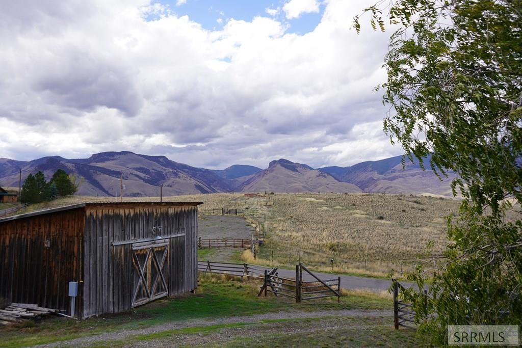 Image 3 of property listing at 22 Sunflower Road, Salmon, ID 83467