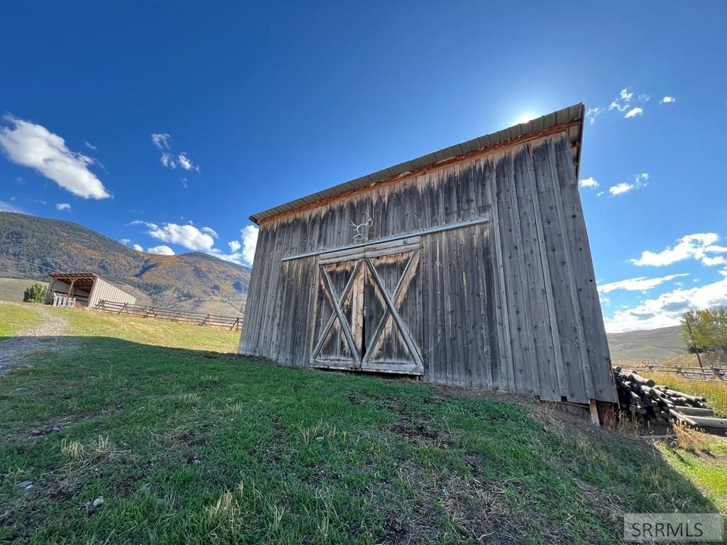 Image 5 of property listing at 22 Sunflower Road, Salmon, ID 83467