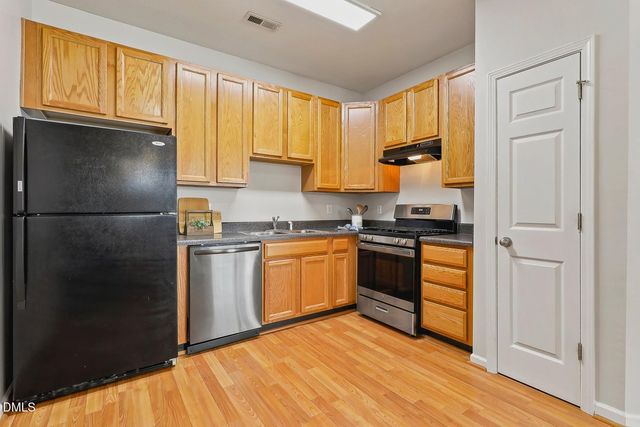 8620 Neuse Club Lane 107, Raleigh, NC 27616