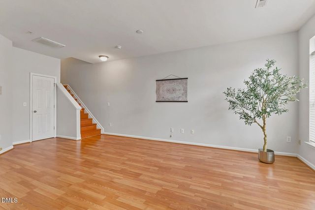 8620 Neuse Club Lane 107, Raleigh, NC 27616