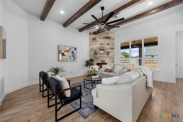 11144 Golden Eagle Avenue, Salado, TX 76571