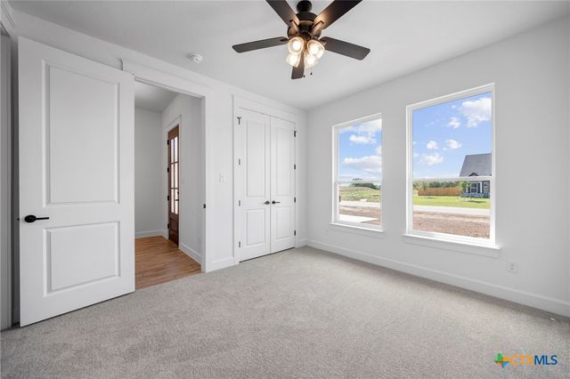 11144 Golden Eagle Avenue, Salado, TX 76571