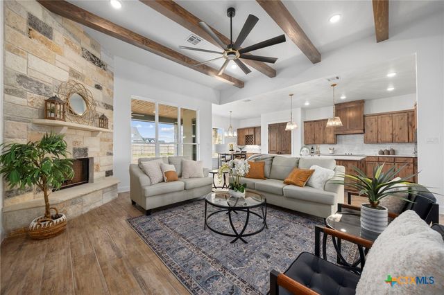 11144 Golden Eagle Avenue, Salado, TX 76571
