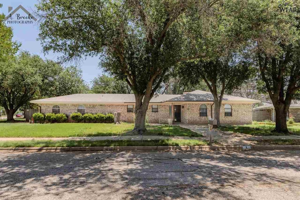 1 DONNIE CIRCLE, Wichita Falls, TX 76310