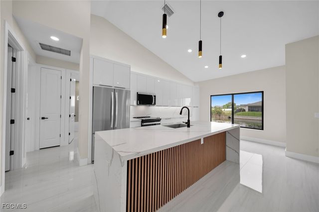 1505 NW 3rd PL, Cape Coral, FL 33993