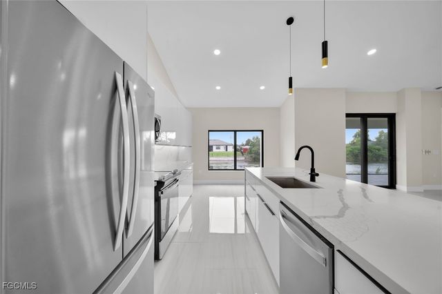 1505 NW 3rd PL, Cape Coral, FL 33993