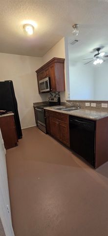 2345 Aldergate Drive, Arlington, TX 76012