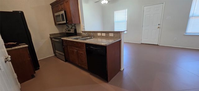 2345 Aldergate Drive, Arlington, TX 76012