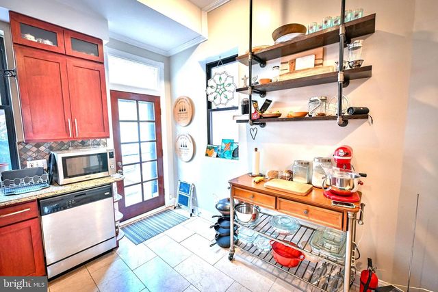 240 WILSON ST, Baltimore, MD 21217
