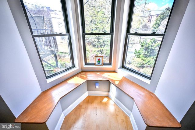 240 WILSON ST, Baltimore, MD 21217