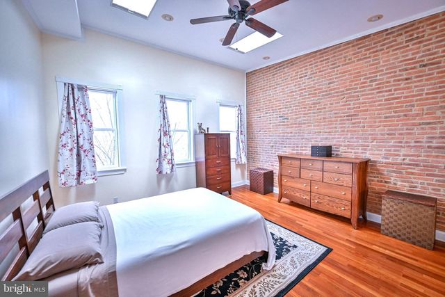 240 WILSON ST, Baltimore, MD 21217