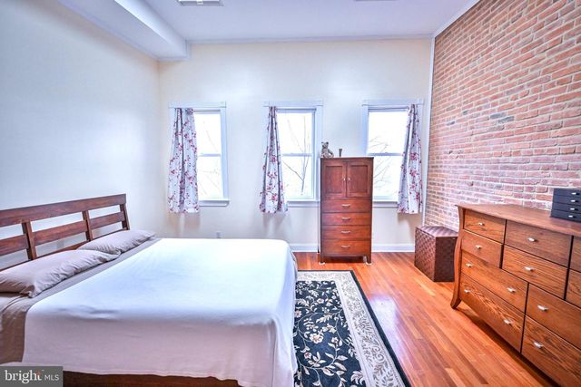 240 WILSON ST, Baltimore, MD 21217