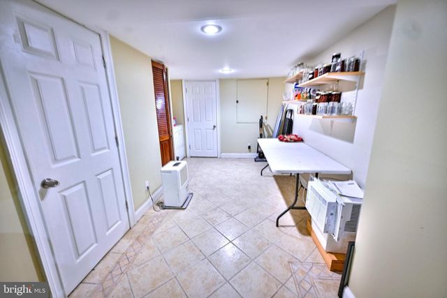 240 WILSON ST, Baltimore, MD 21217