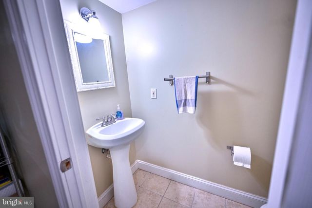 240 WILSON ST, Baltimore, MD 21217