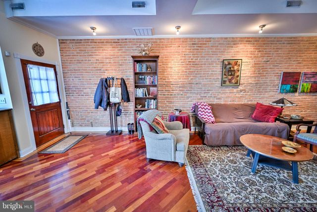 240 WILSON ST, Baltimore, MD 21217
