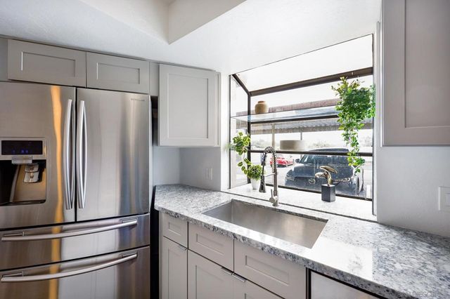 440 Citracado Parkway 5, Escondido, CA 92025