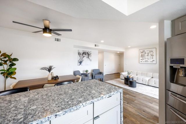 440 Citracado Parkway 5, Escondido, CA 92025