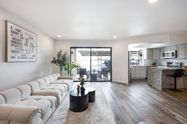 440 Citracado Parkway 5, Escondido, CA 92025