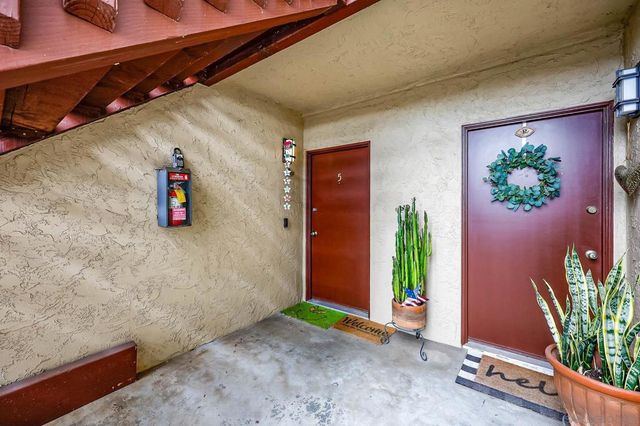 440 Citracado Parkway 5, Escondido, CA 92025