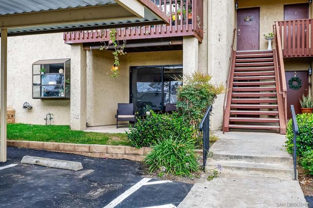 440 Citracado Parkway 5, Escondido, CA 92025