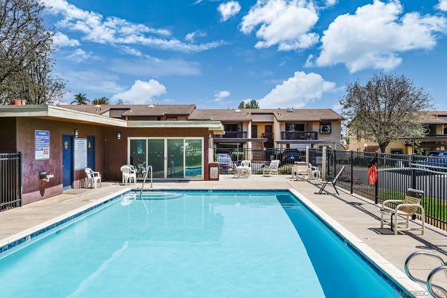 440 Citracado Parkway 5, Escondido, CA 92025