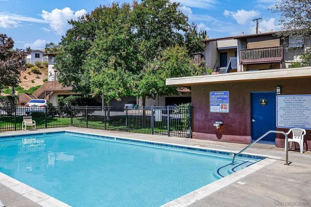 440 Citracado Parkway 5, Escondido, CA 92025