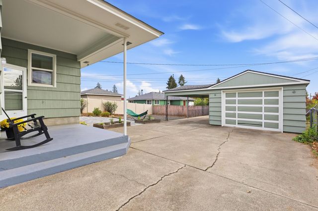 2211 W Walton Ave, Spokane, WA 99205