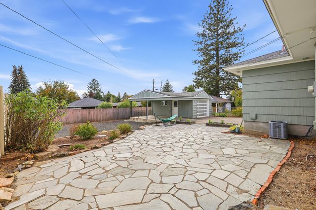 2211 W Walton Ave, Spokane, WA 99205
