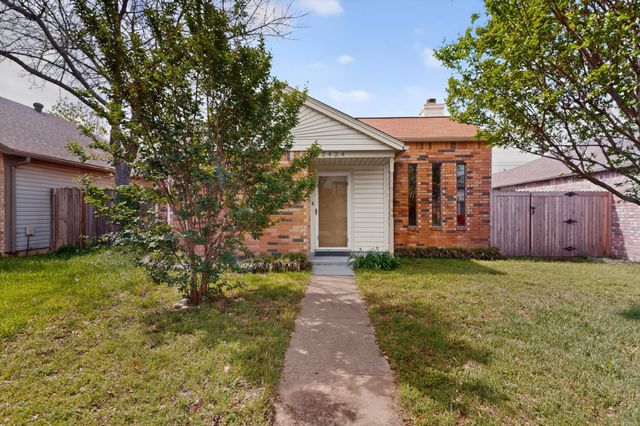 2424 Markland Street, Irving, TX 75060