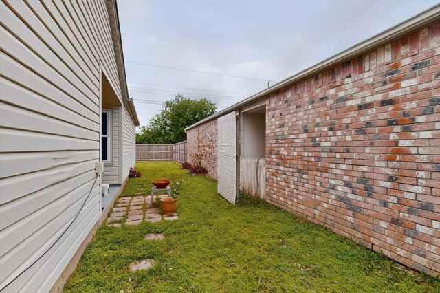 2424 Markland Street, Irving, TX 75060