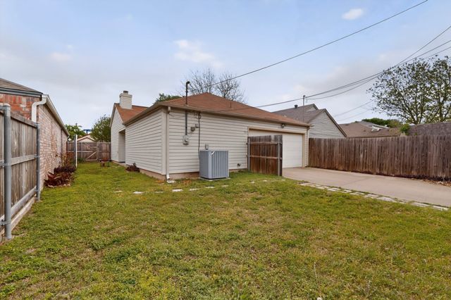 2424 Markland Street, Irving, TX 75060