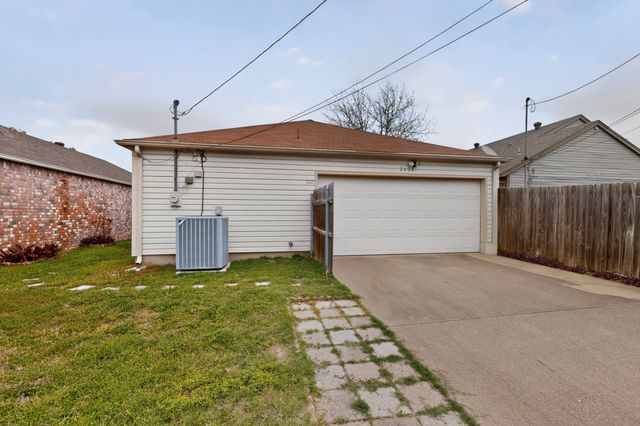 2424 Markland Street, Irving, TX 75060