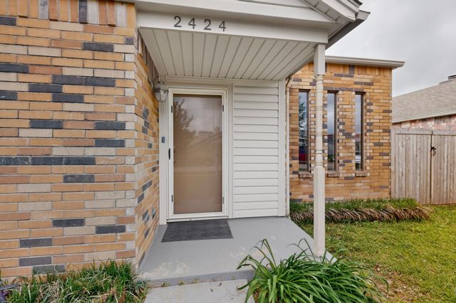 2424 Markland Street, Irving, TX 75060