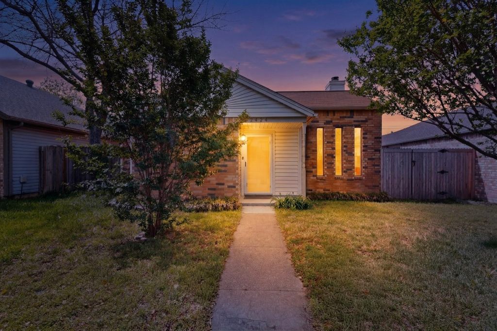 2424 Markland Street, Irving, TX 75060
