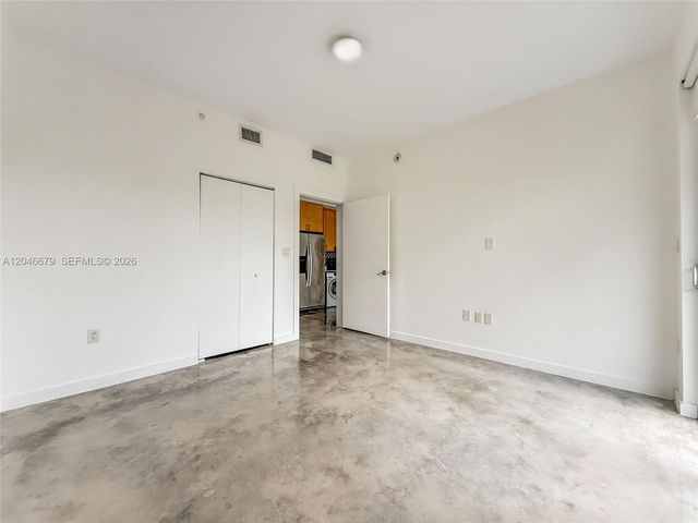 761 NW 1st St 302, Miami, FL 33128